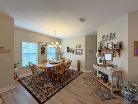 Dining - 5431 Lee Farm Blvd, Crestview, FL 32536 photo 1 of 3