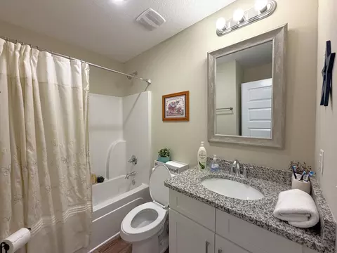 Bath - 5431 Lee Farm Blvd, Crestview, FL 32536 photo 3 of 4