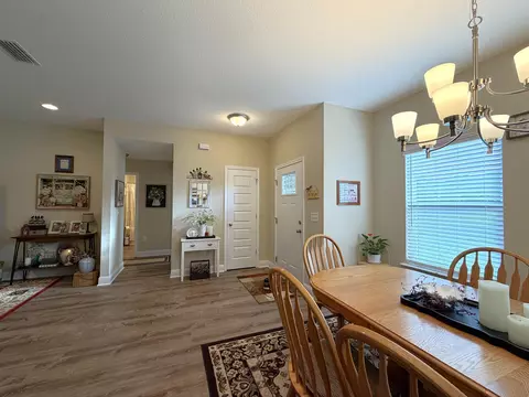 Entry Way - 5431 Lee Farm Blvd, Crestview, FL 32536 photo 2 of 2