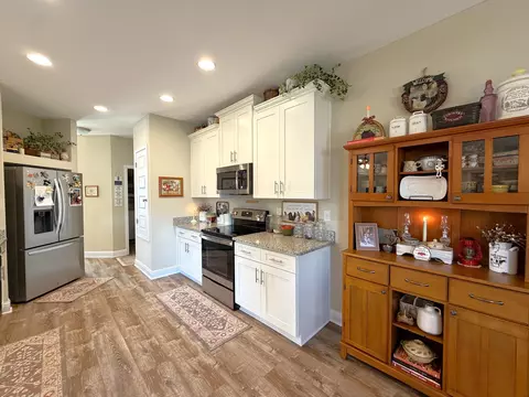 Kitchen - 5431 Lee Farm Blvd, Crestview, FL 32536 photo 1 of 4