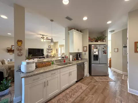 Kitchen - 5431 Lee Farm Blvd, Crestview, FL 32536 photo 2 of 4