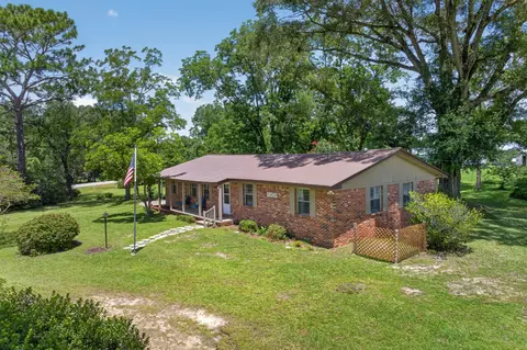 18040 N Us Highway 331, Defuniak Springs, FL 32433