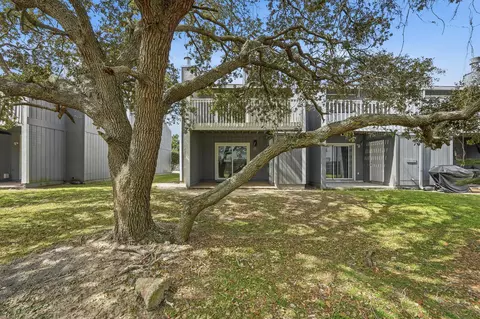 11 Court Dr #11, Destin, FL 32541