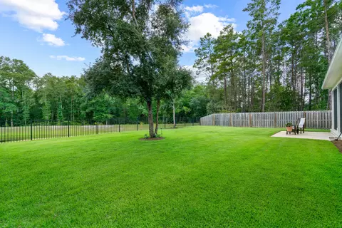 Exterior - 102 Shimmer Cir, Freeport, FL 32439 photo 7 of 13