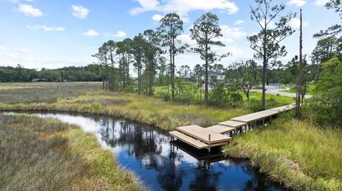 View/Area - 102 Shimmer Cir, Freeport, FL 32439 photo 5 of 6