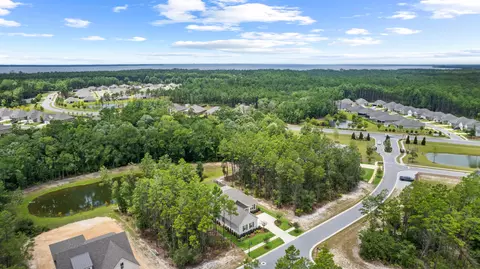 View/Area - 102 Shimmer Cir, Freeport, FL 32439 photo 3 of 6