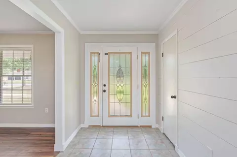 Entry Way - 140 Gillis Dr, Crestview, FL 32536 photo 2 of 2