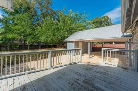 Exterior - 140 Gillis Dr, Crestview, FL 32536 photo 5 of 10