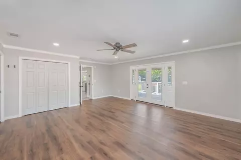 Living - 140 Gillis Dr, Crestview, FL 32536 photo 9 of 9