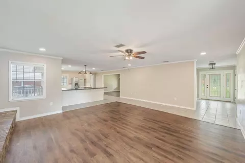 Living - 140 Gillis Dr, Crestview, FL 32536 photo 3 of 9