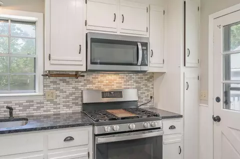 Kitchen - 140 Gillis Dr, Crestview, FL 32536 photo 6 of 6