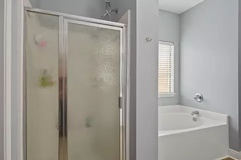Bath - 743 Lime Ln, Crestview, FL 32536 photo 1 of 2