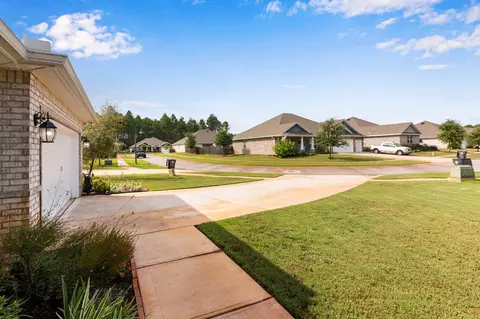 247 E Sky Way, Freeport, FL 32439 photo 5