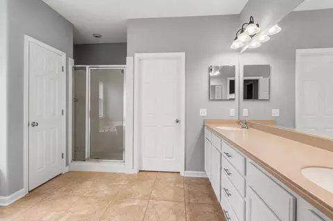 Bath - 145 Mango Ln, Freeport, FL 32439 photo 2 of 7