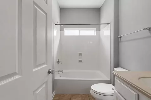 Bath - 145 Mango Ln, Freeport, FL 32439 photo 5 of 7