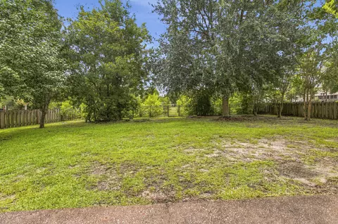 Exterior - 145 Mango Ln, Freeport, FL 32439 photo 3 of 11