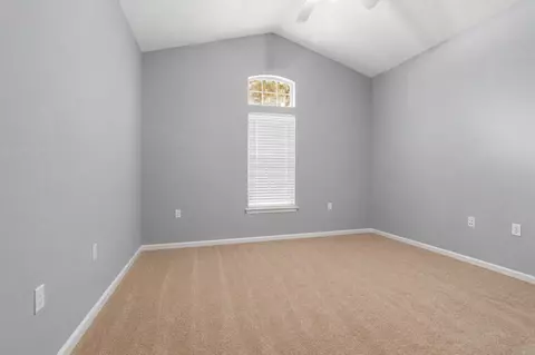 Bedroom - 145 Mango Ln, Freeport, FL 32439 photo 4 of 5