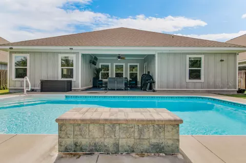 1482 Ballyhoo Dr, Gulf Breeze, FL 32563