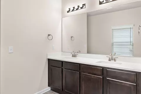 Bath - 71 Nelly St, Freeport, FL 32439 photo 2 of 4
