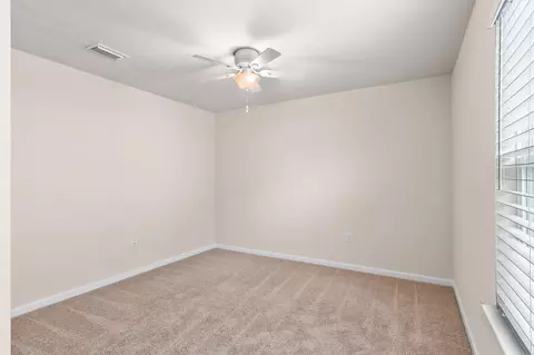Bedroom - 71 Nelly St, Freeport, FL 32439 photo 5 of 8
