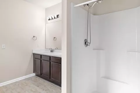 Bath - 71 Nelly St, Freeport, FL 32439 photo 1 of 4