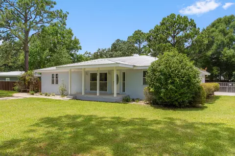 920 NE Beachview Dr, Fort Walton Beach, FL 32547