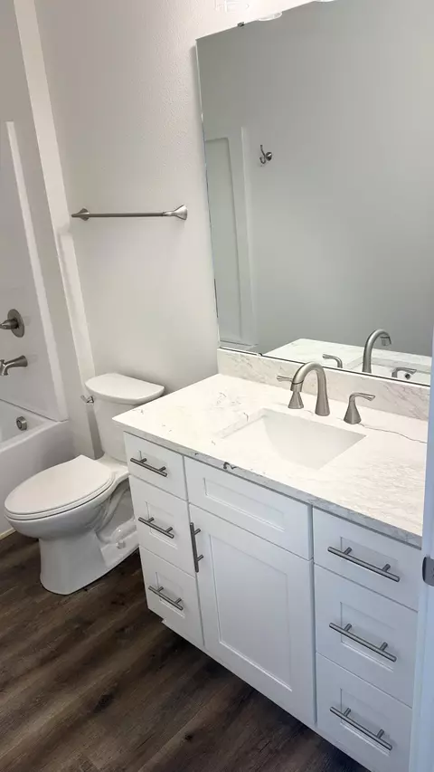 Bath - 4183 Luar, Chipley, FL 32428 photo 5 of 6