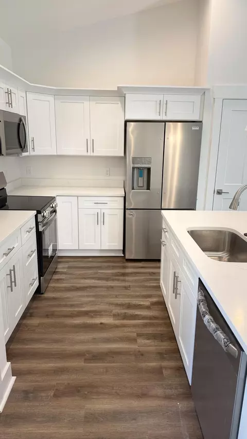 Kitchen - 4183 Luar, Chipley, FL 32428 photo 2 of 3