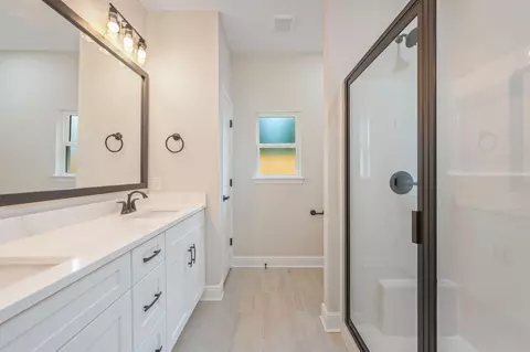 Bath - 703 Brock Ave # A, Crestview, FL 32539 photo 3 of 6