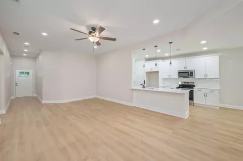 Entry Way - 703 Brock Ave # A, Crestview, FL 32539 photo 3 of 5