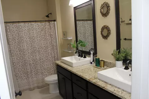Bath - 6200 Timberland Ridge Dr, Crestview, FL 32539 photo 4 of 4