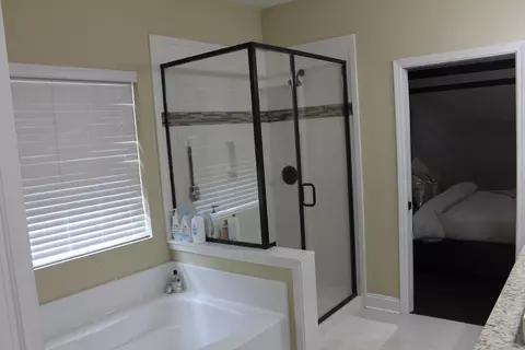 Bath - 6200 Timberland Ridge Dr, Crestview, FL 32539 photo 3 of 4