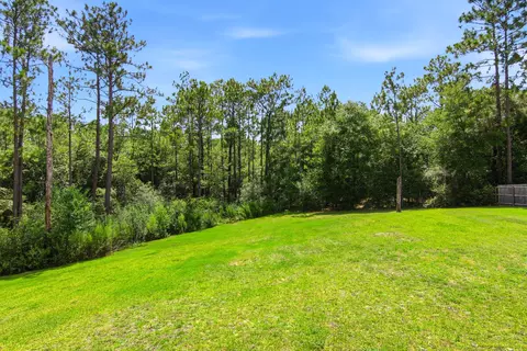 Exterior - 6200 Timberland Ridge Dr, Crestview, FL 32539 photo 5 of 12