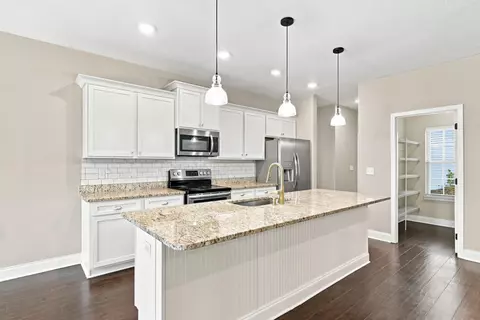 Kitchen - 6200 Timberland Ridge Dr, Crestview, FL 32539 photo 2 of 4