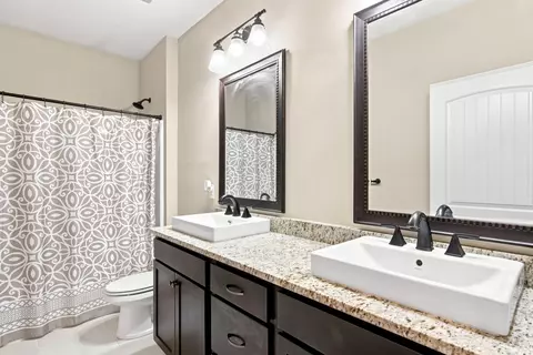 Bath - 6200 Timberland Ridge Dr, Crestview, FL 32539 photo 2 of 5