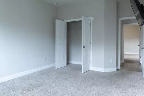 Bedroom - 408 Chickadee St, Crestview, FL 32539 photo 4 of 10