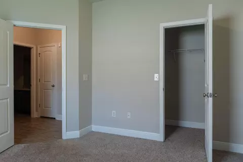 Bedroom - 408 Chickadee St, Crestview, FL 32539 photo 8 of 10