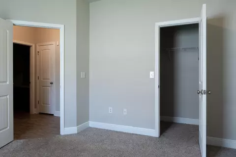 Bedroom - 408 Chickadee St, Crestview, FL 32539 photo 7 of 10