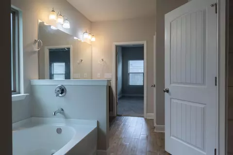 Entry Way - 408 Chickadee St, Crestview, FL 32539 photo 3 of 5