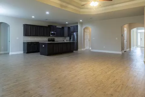 Living - 408 Chickadee St, Crestview, FL 32539 photo 3 of 4