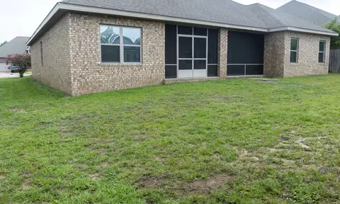 Exterior - 408 Chickadee St, Crestview, FL 32539 photo 2 of 4