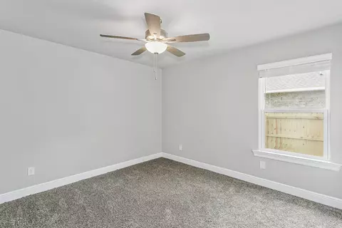 Bedroom - 6665 Prosperity Ln, Milton, FL 32570 photo 4 of 7