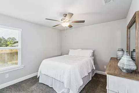 Bedroom - 6665 Prosperity Ln, Milton, FL 32570 photo 3 of 7
