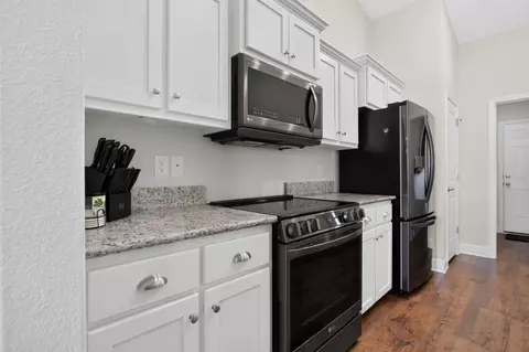 Kitchen - 2214 Jernigan Dr, Crestview, FL 32536 photo 2 of 5