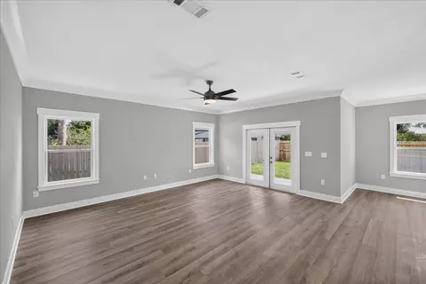 Living - 2 19th St, Niceville, FL 32578 photo 3 of 3