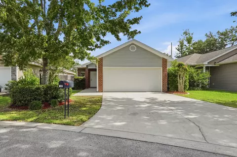 102 Matt Blvd, Niceville, FL 32578