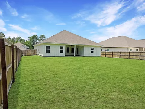 Exterior - 2456 Dakota Way, Crestview, FL 32536 photo 5 of 7