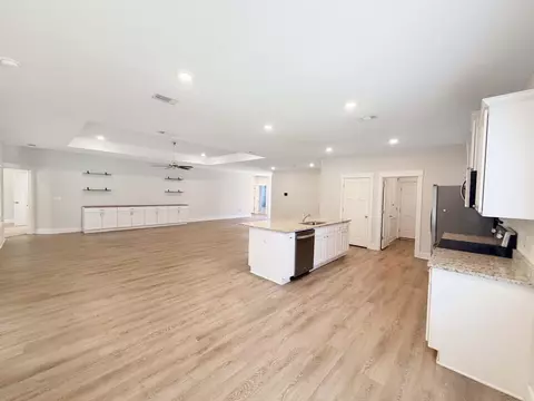 Living - 2456 Dakota Way, Crestview, FL 32536 photo 4 of 8