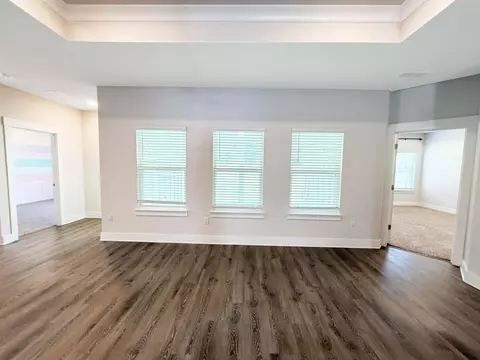 Living - 2456 Dakota Way, Crestview, FL 32536 photo 2 of 8
