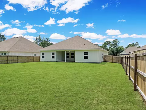 Exterior - 2456 Dakota Way, Crestview, FL 32536 photo 6 of 7